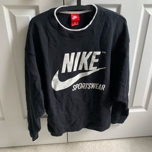 Nike sportswear sweatshirt